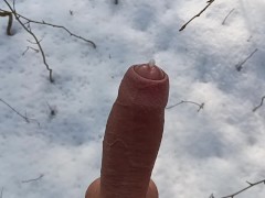 Letting cock cum by itself without hands to the snow
