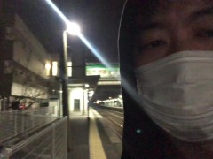 福岡県に上陸、朽網駅を紹介するデブな男 - Screenshot 10 of 16 - Japanese 無 修正