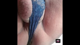 Играю в одиночестве с трусиками свекрови