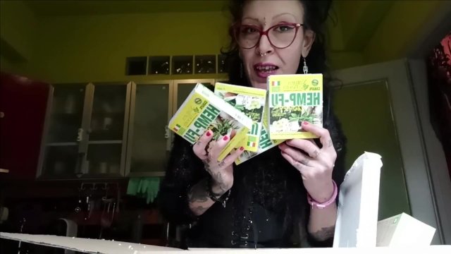 Watch Bondage Video:Miss Vagon e la spesa da Ivegan regalata dal suo moneyslave
