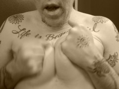 Trans Man FTM, Titty Play, Knocking Knockers, Pre Op, Titty Fucking - Screenshot 14 of 16 - Transgender