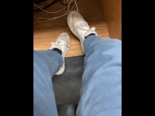 Smelly Feet 