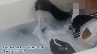 WAM セーラー服と黒ストッキングでローション風呂に浸かる School Sailor Pantyhose Lotion Bath Slime