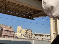 五反野駅で電車を見送る男 - Screenshot 10 of 16 - Hentai