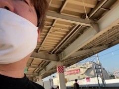 五反野駅で電車を見送る男 - Screenshot 14 of 16 - Japanese Amateur