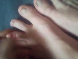 Playing With My Cute Barefeet And My Clit (No Audio)