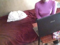 Типичное русское домашнее порно с хуёвым сюжетом и хорошим глубоким заглотом - Screenshot 3 of 16 - Russian Homemade
