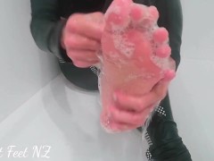 Washing Her Dirty Feet to satisfy your Foot Fetish