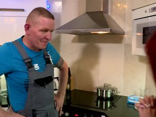 Klempner mit Sex bezahlt