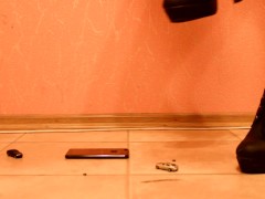 ТРАНС ВЕЛИКАНША АМАНДА ДАВИТ МАЛЕНЬКИЕ МАШИНКИ В ЧЕРНЫХ ДЖИНСАХ НА ВЫСОКИХ КАБЛУКАХ - 1 (КРАШ ФЕТИШ) - Screenshot 10 of 16 - Jeans Ass