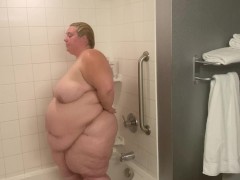 Cum & Shower With Me!