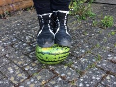 Elf dirty boot stomping compilation - Screenshot 3 of 16 - Shoes Worship