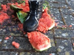 Elf dirty boot stomping compilation - Screenshot 7 of 16 - Shoes