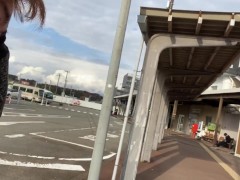 福井県から石川県に向かう電車に乗る男 - Screenshot 1 of 16 - Japanese
