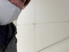 福井県から石川県に向かう電車に乗る男 - Screenshot 11 of 16 - Japanese