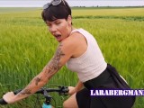 Pimp my bike - Lara Bergmann fucks her bike!