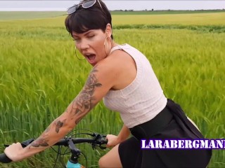 Screen Capture of Video Titled: Pimp my Bike - Lara Bergmann fickt ihr Fahrrad!