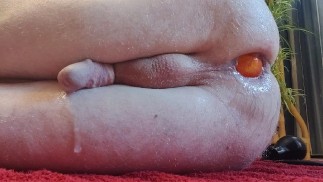 Meinen mit Glasplug dehnen, analer aufblasbarer Plug.  Dann schluckte der Esel die Orange. ( Teil 1
