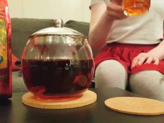 Soaking my Diaper while Knitting a Scarf for a Fan