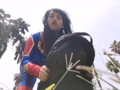 Giantess Débora tease and crush you (Español)