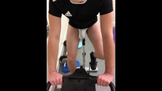 Ich LIEBE riskantes Wichsen im Fitnessstudio