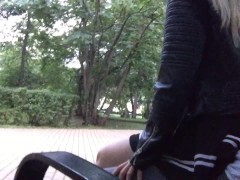 Секс в парке на скамейке - Screenshot 4 of 16 - Risky Public