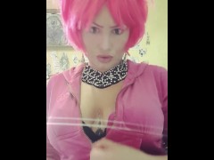 Розовая кукла трахает страпон - Screenshot 1 of 16 - лижет ноги