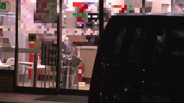 すっげぇ~オッパイ揺れ捲り(^^♪深夜？のコンビニ便所に連れ込んだ彼以外の肉棒を爆乳GALが咥え込んじまったwwwwwwwwwwwww - エロワールドの無料エロ動画