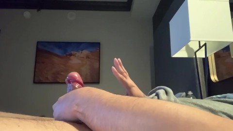 Cumming in hotel room