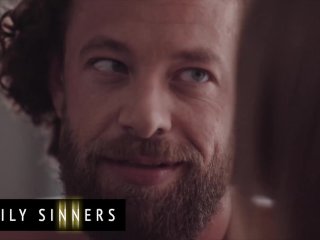 Family Sinners - Natalie Knight Sneaks Into Her Stepfather's Bed & Wakes Him Up To Eat Her Pussy screenshot number 1
