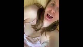 Быть плохой девочкой в ночной рубашке 