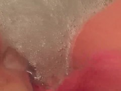 Bath Time - Screenshot 16 of 16 - Hotwife