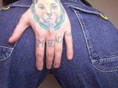 FARTING IN MY VINTAGE JNCO JEANS - Screenshot 1 of 16 - Fart