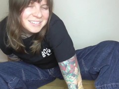 FARTING IN MY VINTAGE JNCO JEANS - Screenshot 11 of 16 - Fart