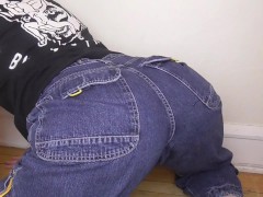 FARTING IN MY VINTAGE JNCO JEANS - Screenshot 15 of 16 - Farting Girl