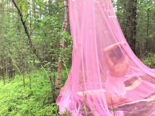 Cute Girl Blowjob Dick and Doggystyle Outdoor in the Tent