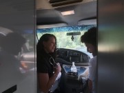 Preview 1 of La jefa paramedico convence al empleado nuevo a chichar en la ambulancia