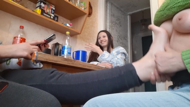 Игра правда или действие превратилась в траходром на кухне - Lesbian_illusion