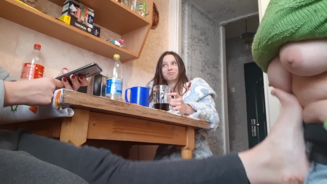 Игра правда или действие превратилась в траходром на кухне - Lesbian_illusion