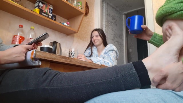 Игра правда или действие превратилась в траходром на кухне - Lesbian_illusion