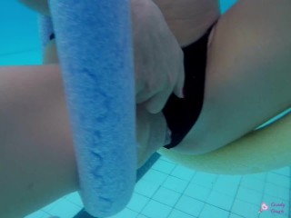 Hot teen masturbating on the college pool_party - Candy Crush