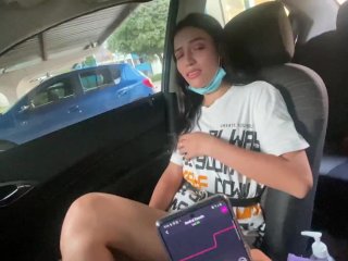 Le doy el control de mi vibrador al conductor de Uber, me encantó!