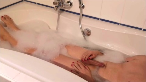 Ruinierter Orgasmus in der Badewanne nach 7 Tagen Keuschhaltung