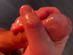 【無修正】エロASMR！媚薬オイルでパイパンちん◯を精子まみれにしてみた - Screenshot 15 of 16 - Jerk Off