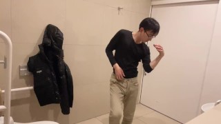 Caldo Giapponese Schoolboy Strip Dance Fresco e Sexy Mossa Uncensored Amatoriale Gummiband siriusmo