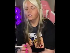 Busty Bbw slow-mo smoke & spit on tits! - Screenshot 7 of 16 - Blonde