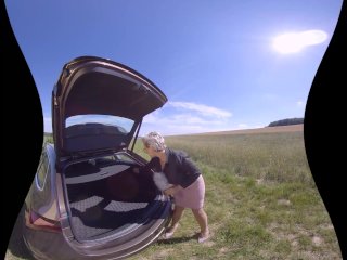 Car Review by Angel Wicky in VR