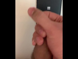 POV me MASTURBE y llené de SEMEN el teléfono de mi PADRASTRO