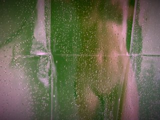 Happy Gender Equality month! Check out this hot af milfy_vulva-owner getting off in the shower