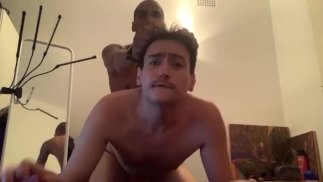 Papa hämmert heiße Twinks. Hart und rau zugeschlagen